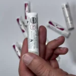 بالم لب فوراور حاوی عصاره آلوئه ورا Aloe Lips وزن 4 گرم - تصویر 2